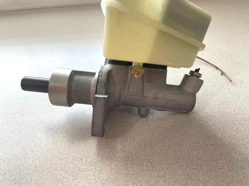 1996-2002 MERCEDES-BENZ E320 E430 W210 ~ BRAKE MASTER CYLINDER ~ A0054308301 - Image 3 of 4