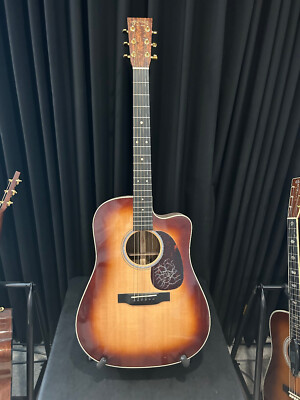 Martin Custom DC Special Performing Artist Sunburst 000 Depth Dreadnought A/E