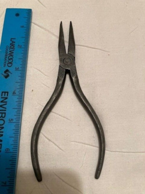 MADE IN USA - VINTAGE H BOKER & CO  6 1/2'' NEEDLE NOSE PLIERS WITH CUTTER -