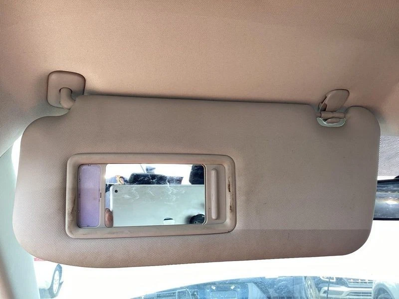 2013-2016 Mazda CX5 Left Driver Sunvisor W/ illumination OEM — 第 4/4 张图片
