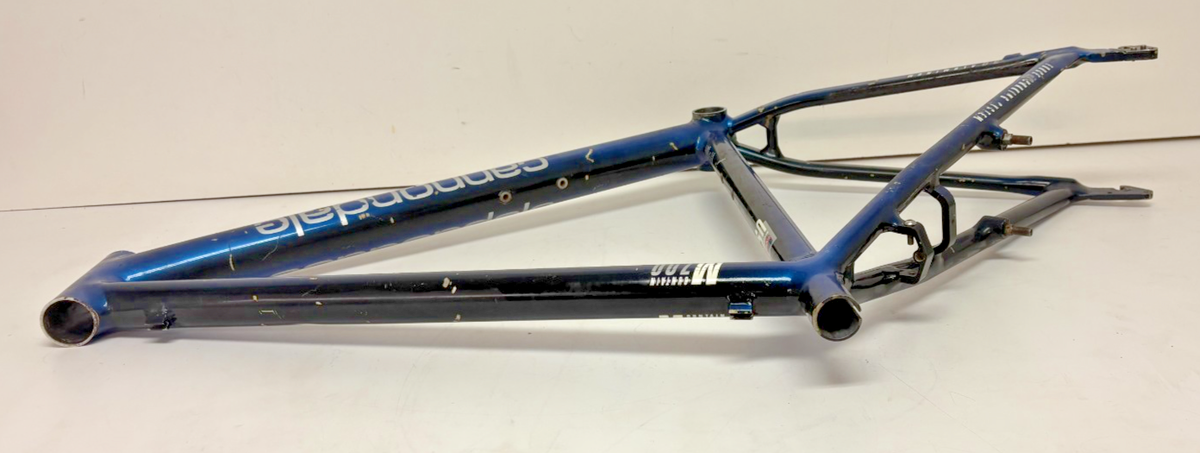 Vintage 1990s Cannondale M700 22
