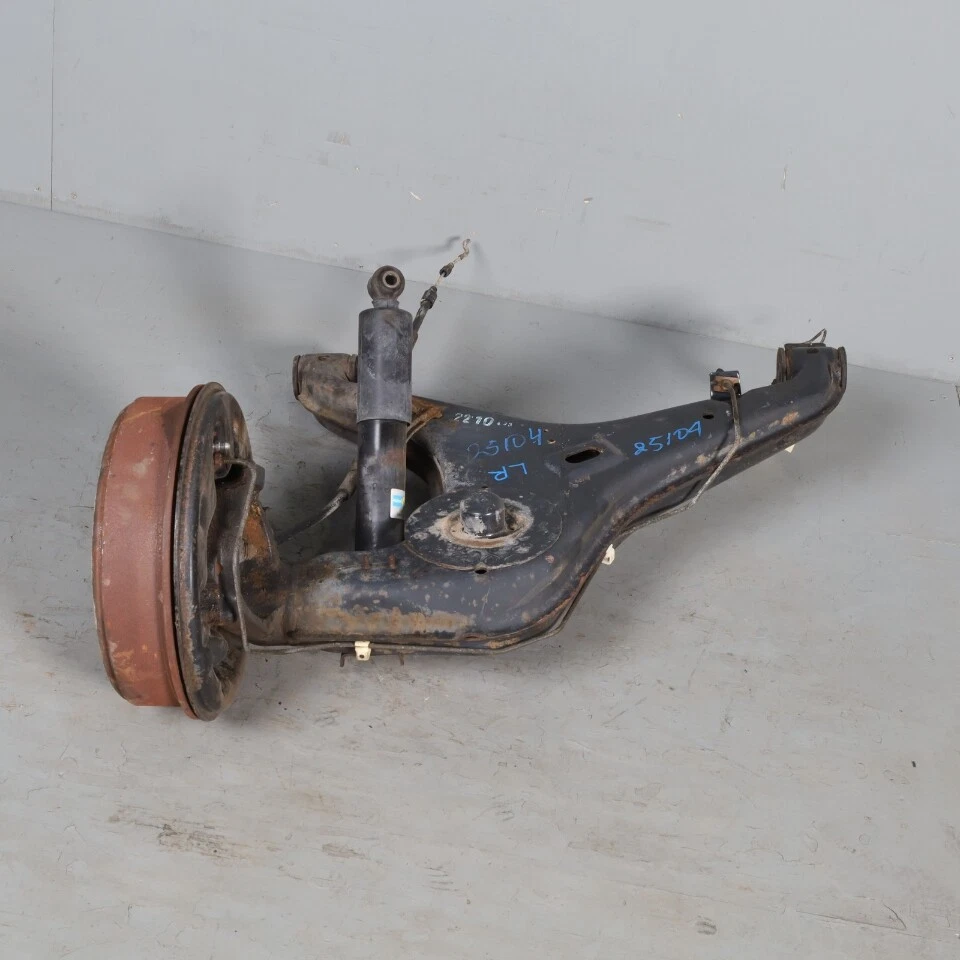 1992-1995 Volkswagen Eurovan Left Rear Trailing Control Arm 701501403F OEM Used - Image 4 of 4