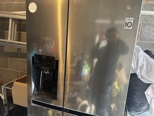 LG American Fridge Freezer with Ice Maker and Filtered Water