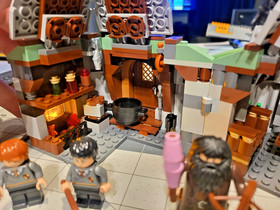 LEGO Harry Potter: Hagrid's Hut (4738) + Knockturn Alley (4720) - 99% Complete