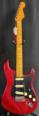 Fender American Ultra II Stratocaster Electric Guitar Sinister Red Finish w OHSC
