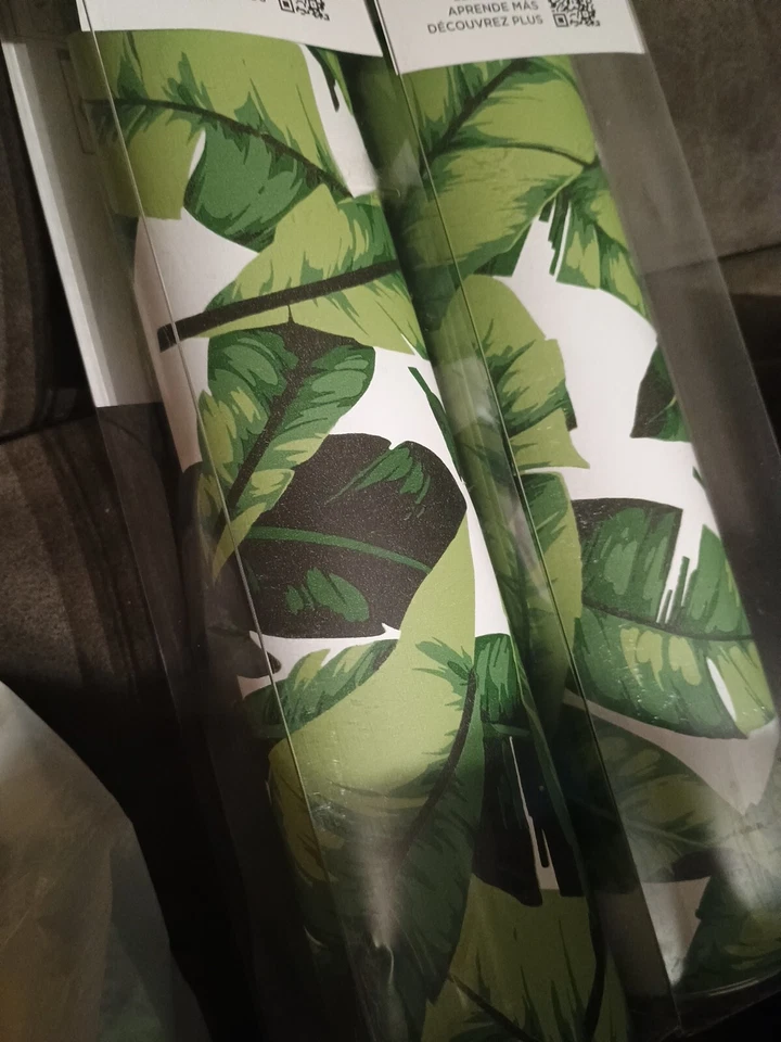 Papel pintado Room Mates pelar y pegar 2 rollos 20,5"x18' patrón de tablones de madera azul k2 Foto 2 de 4