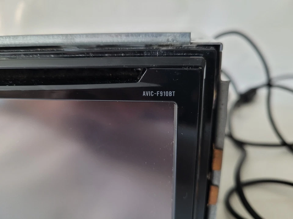 PIONEER SAT NAV MARQUE Satellite Navigation Unit AVIC-F910BT Touchscreen USB SD - Image 3 of 4