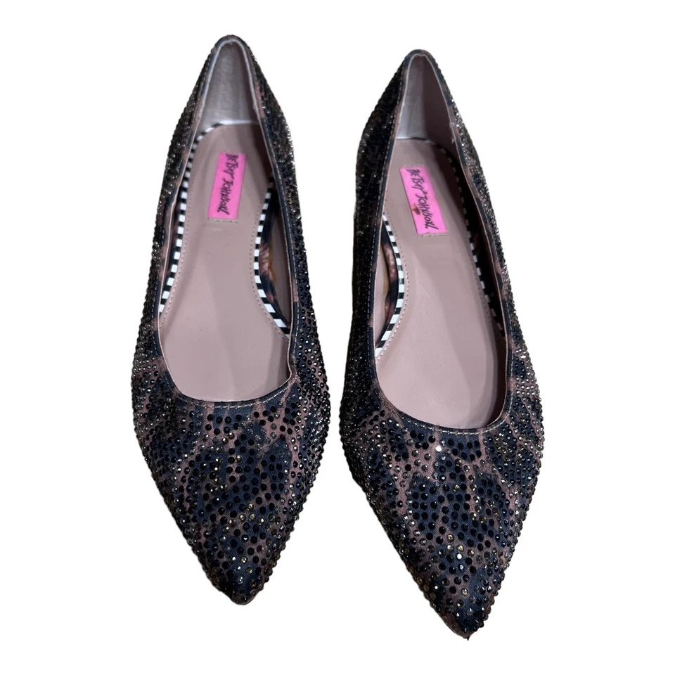 Bailarina plana para mujer Betsy Johnson con gemas estampado de guepardo talla 7,5 Foto 2 de 4