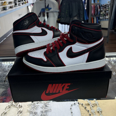Nike Air Jordan 1 Retro High OG Bloodline Black/Red/White 555088-062