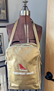 VINTAGE 1960's 70's NORTHWEST ORIENT AIRLINES FLIGHT BAG / THE FAN JET AIRLINE