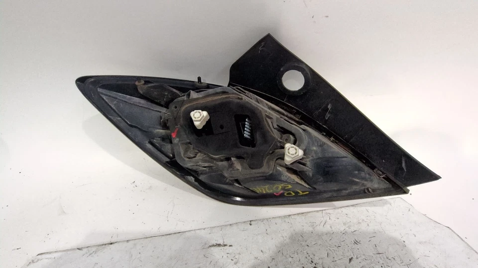 93183056 PILOTO TRASERO DERECHO / 24451834 / 181931 PARA OPEL ASTRA H GTC A04 - Immagine 4 di 4