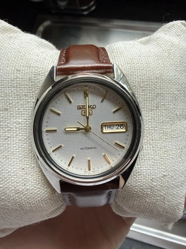 Vintage Seiko 5 Automatic Authentic Japan Made Men's Wrist Watch