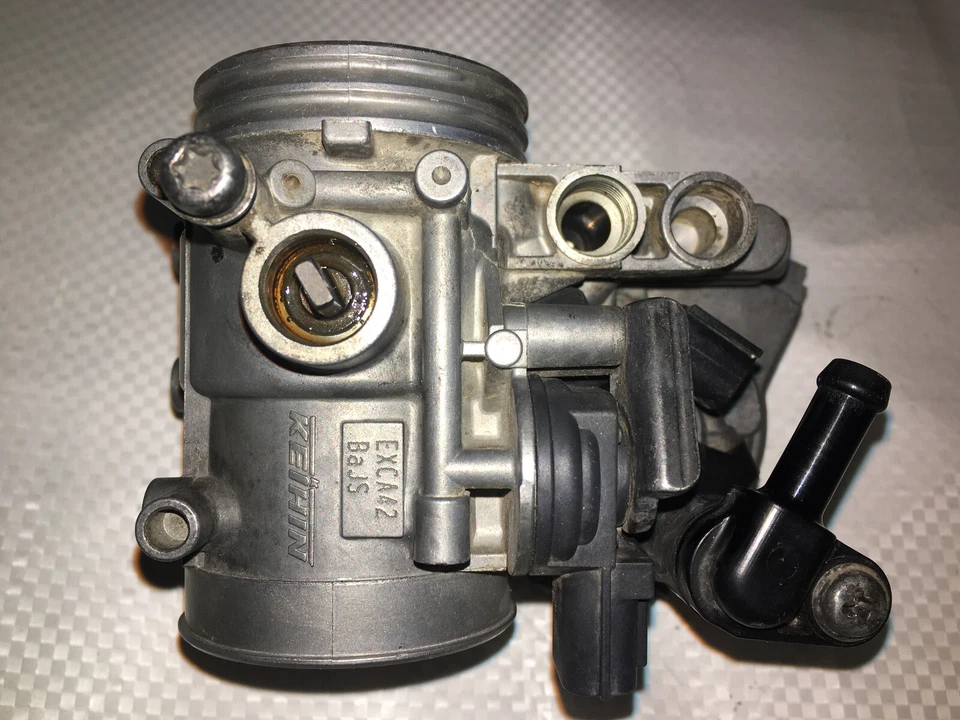 Keihin Fuel Gas Throttle Body with Injector OEM 2010 HUSABERG FX450 for parts - Image 2 of 4