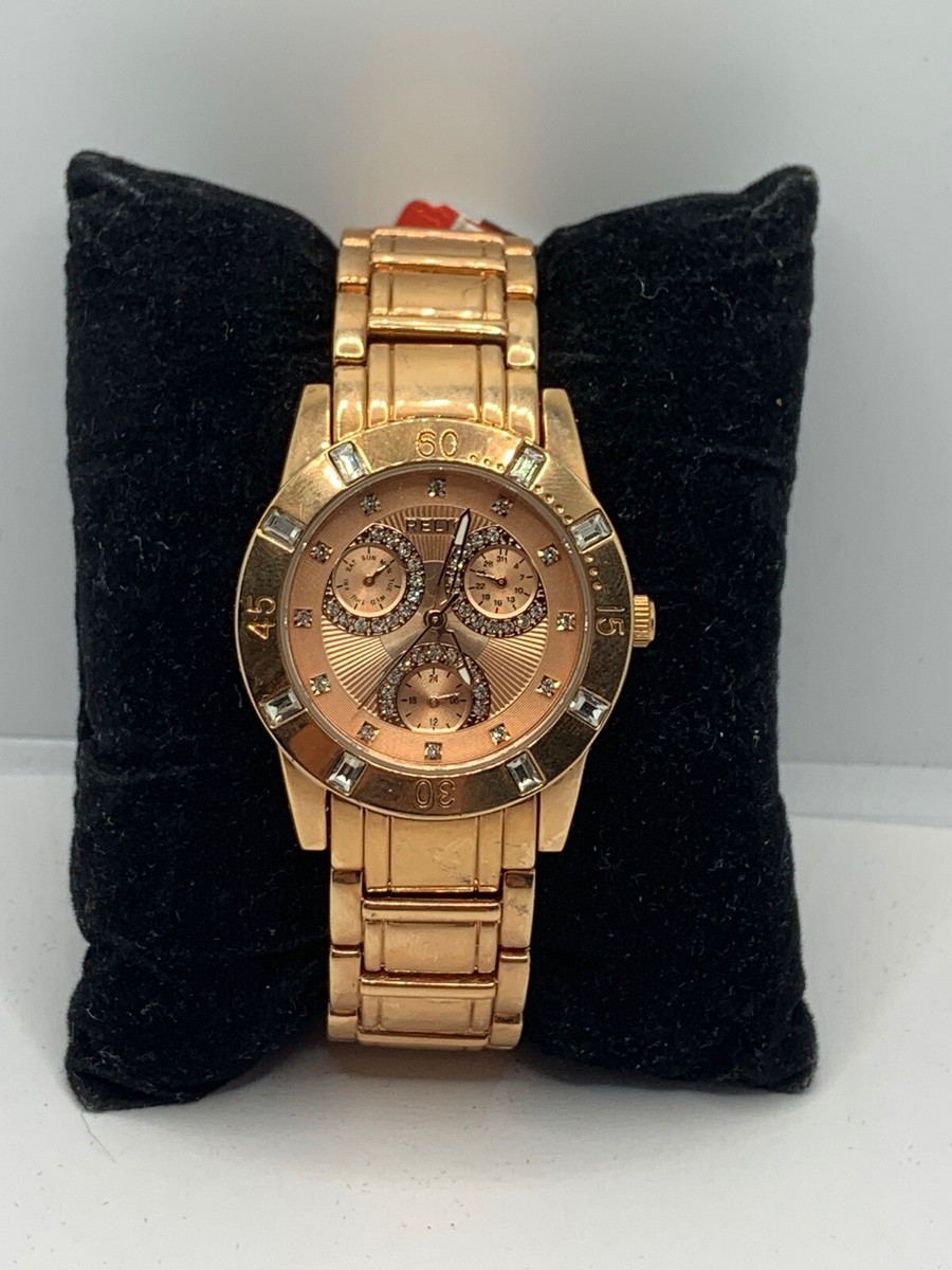 Relic ZR15668 Women Stainless Steel Analog Rose Gold Dial Relic ZR15668 Women Stainless Steel Analog Rose Gold Dial