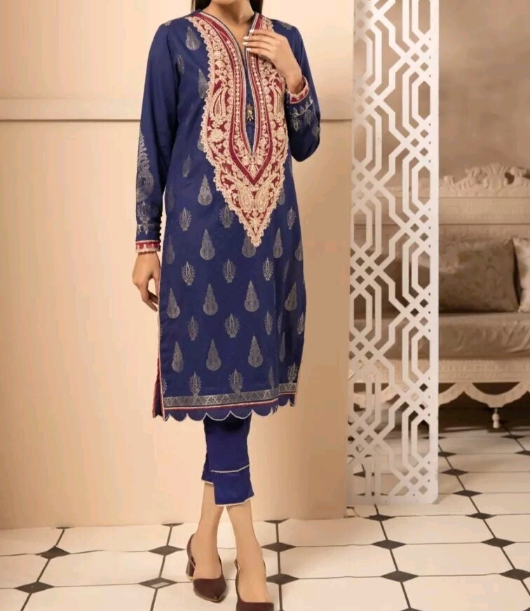 Pakistani Jacquard Kurta By Sapphire - image 4