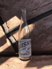 Husky Brand Beverages 7 ounce Soda Pop Bottle Marsville Washington