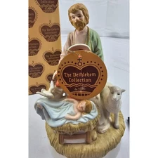 Leflon Bethlehem Collection Holy Family Nativity Figurine Music Box 1986