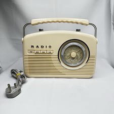 Akai A60010 Retro Radio FM MW SW LW Portable Vintage Style Tested Working