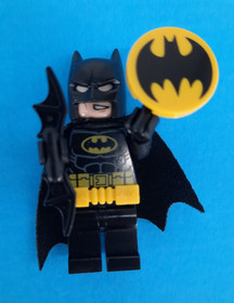 LEGO Batman Movie The Penguin Arctic Roller 70911, (Vehicle, Batman & Boat ONLY)