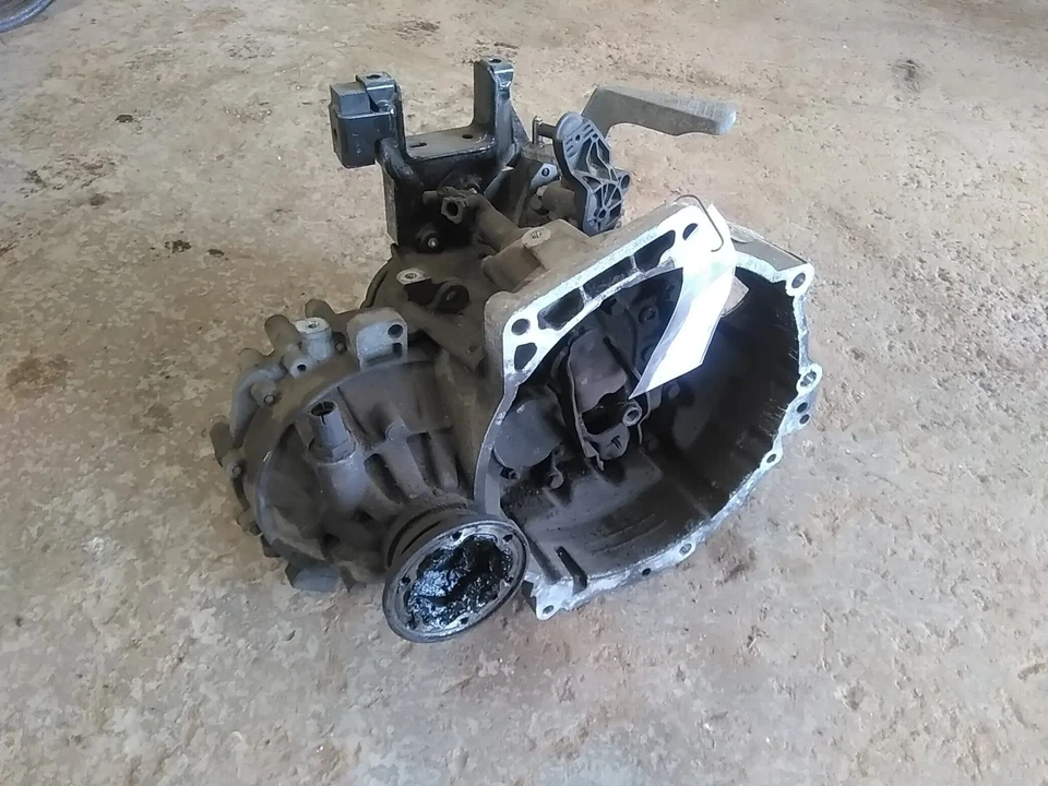 Cambio manuale ORIGINALE SEAT IBIZA Mk IV (6J5, 6P1) 2011 - Immagine 4 di 4