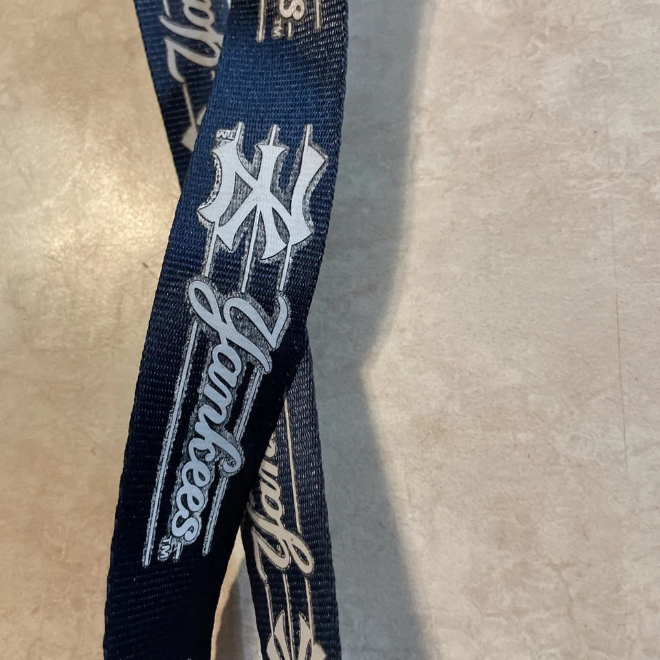 New York Yankees Lanyard Badge Key Chain Clip Detachable Ticket Holder Keychain - Image 2 of 4