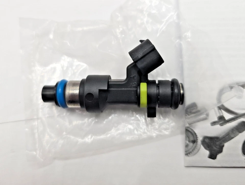 [Hitachi Fij0026] Inyector de combustible para Nissan Sentra Versa Cube NV200 2007-2012 Foto 3 de 4