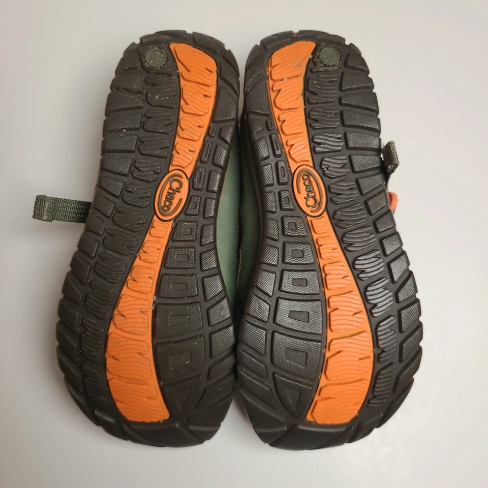 CHACO Niños Zapatos Sandalia Verde Oliva Junior Malla CALZADO DE RENDIMIENTO EE. UU. 4 USADO EN EXCELENTE CONDICIÓN Foto 2 de 4