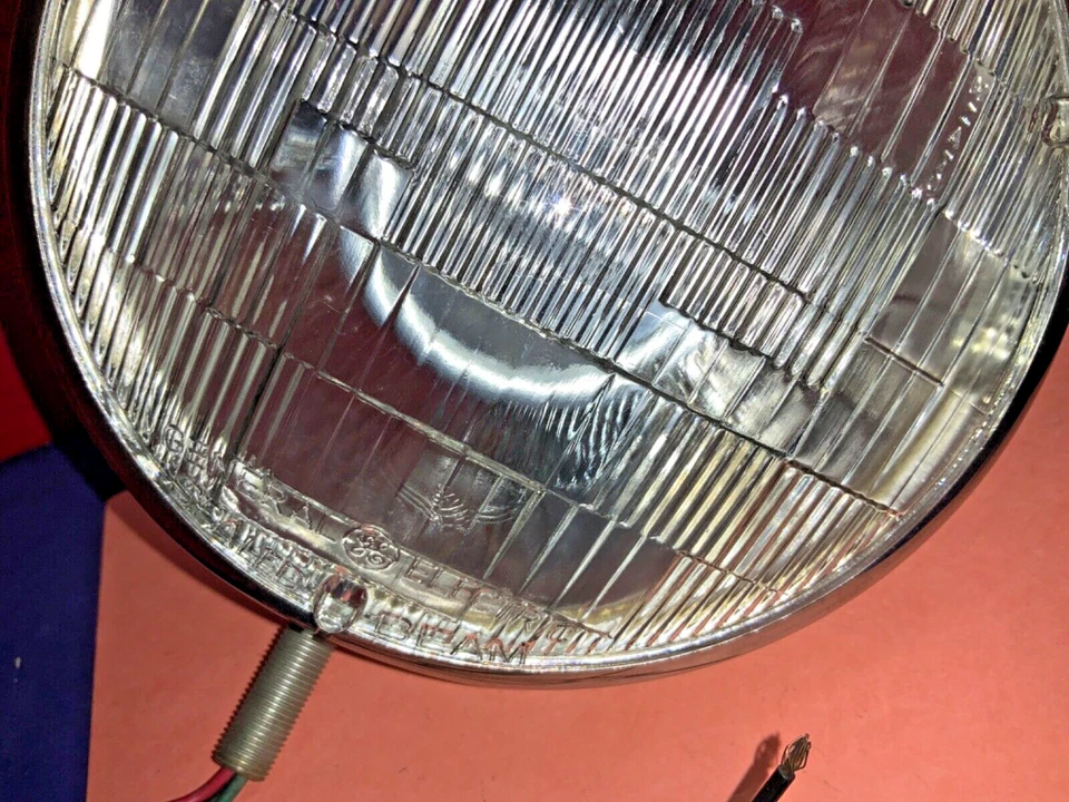 Faro repop vintage General Electric haz sellado NAPA 738 - COMO NO ESTÁ PROBADO Foto 3 de 4
