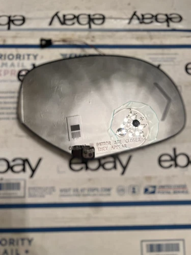 09-14 Yukon Tahoe Passenger Right RH Door Mirror Glass Only Turn Signal Oem