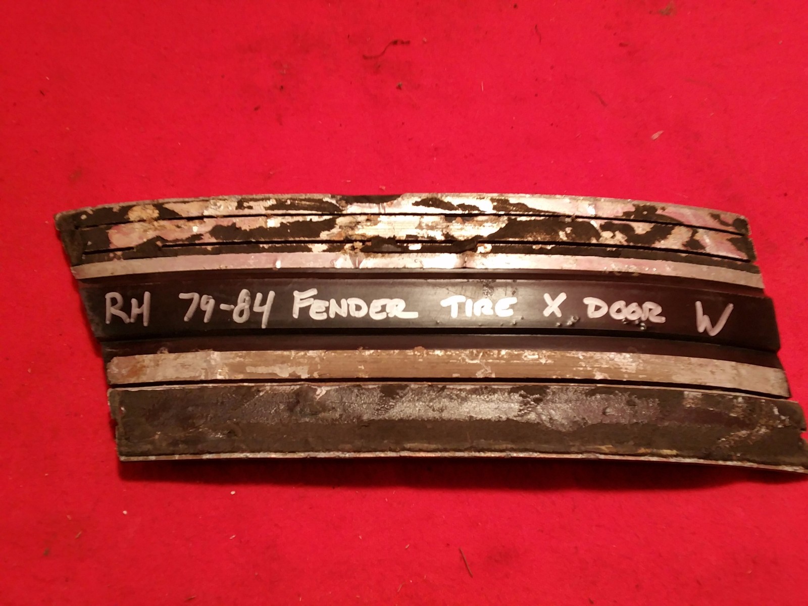 7984 Ford Fox Body Mustang Fender Molding Trim 5.0L RH Passenger Side