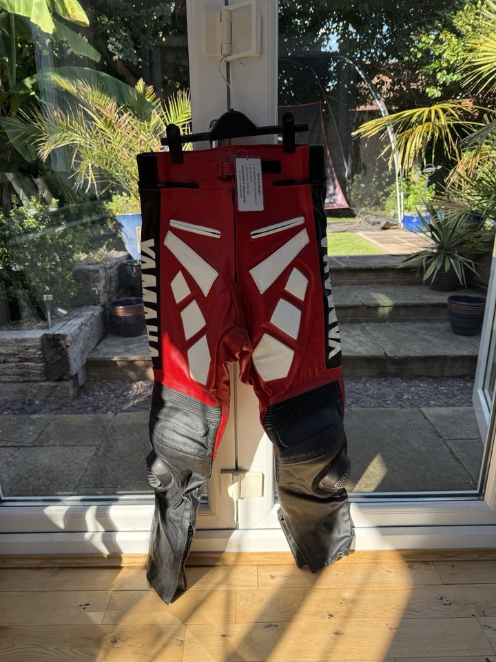 Yamaha R6 motorcycle leather racing suit (two-piece). Men’s - Image 3 of 4