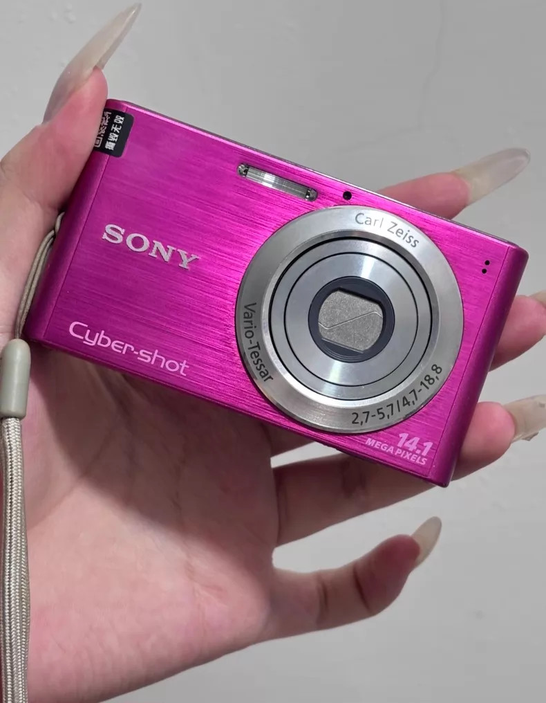 SONY Cyber-shot DSC-W320 14.1 MP 3.0x Optical Zoom Pink Digital