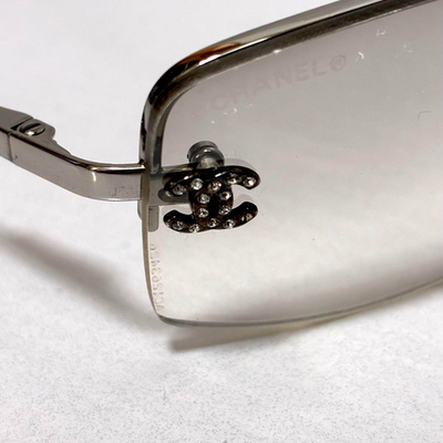小物 Chanel Rimless Sunglasses Coco Logo 4093 CHANEL 4093-B Rimless Sunglasses Silver Frame Gray Lens