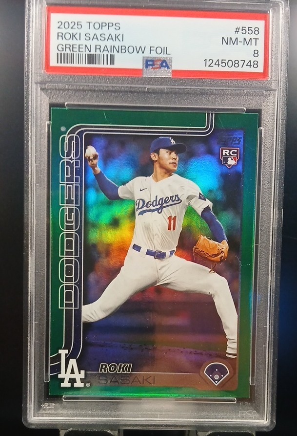 2025 Topps Series 2 - Roki Sasaki #558 Green Rainbow Foilboard /99 (RC)