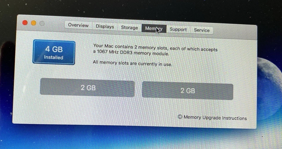 Classic Apple MacBook Pro Laptop - Image 4 of 4