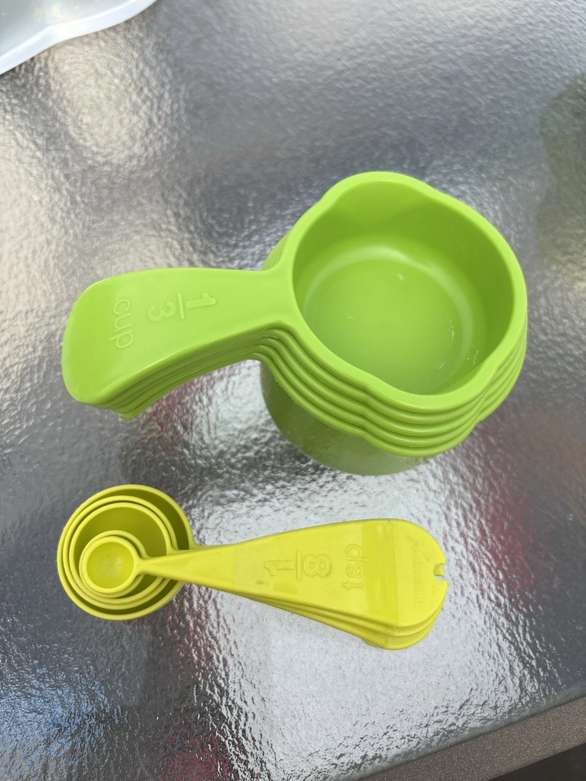 Vintage Tupperware Apple Green Measuring Cups & Spoons Set 6135A Mexico