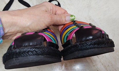 PIKOLINOS Sandales plates CADAMUNT W3K noires & multicolores Taille 39 - Imagen 10 de 15