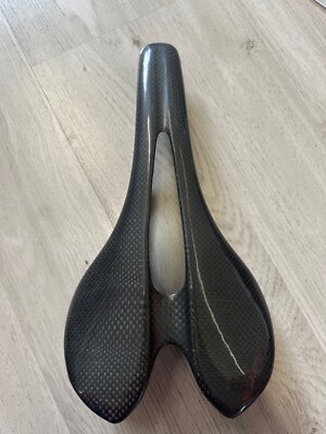 Sattel Black Edition 3K-Carbon