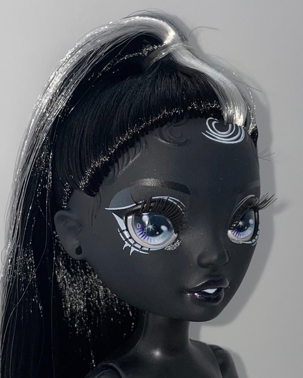 Rainbow High Shadow Series Shanelle Onyx Nude Black Articulated Grayscale Doll