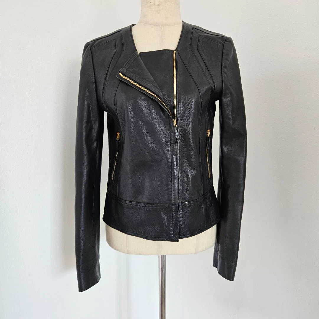 Giacca Gucci in pelle nera con zip crop