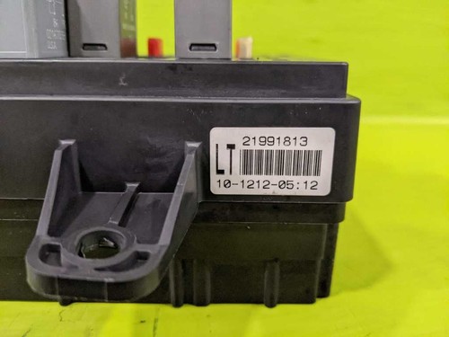 02 SATURN L200 2.2L DRIVER LEFT INTERIOR FUSE RELAY BOX OEM 3769-10 - Picture 3 of 3