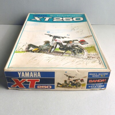 Bandai YAMAHA XT250 Motocrosser 1:12 Riders machine series