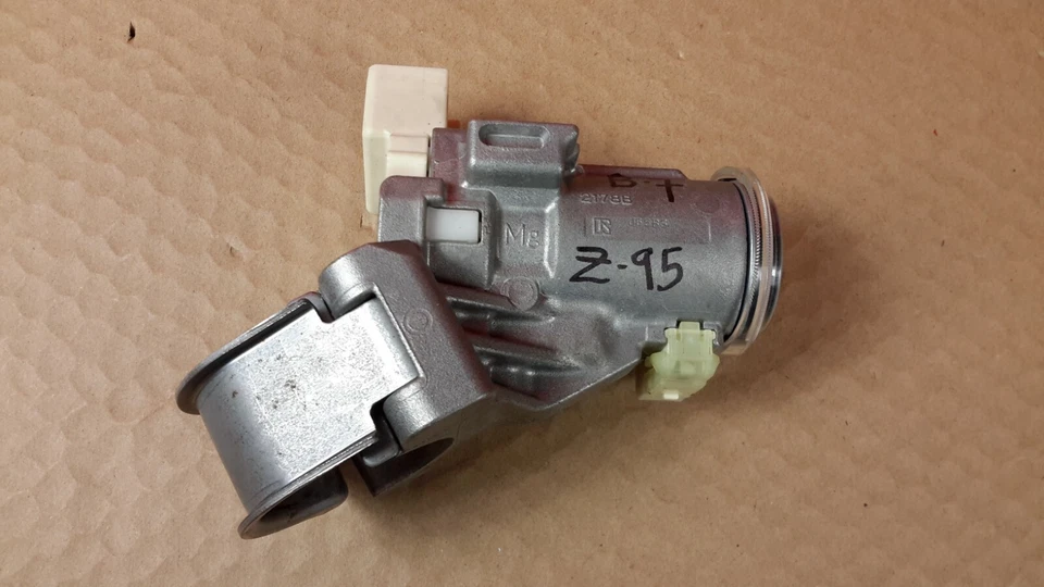 Subaru WRX 2016-2018 cilindro de bloqueo de encendido sin llave 88216FJ100 OEM Foto 2 de 4