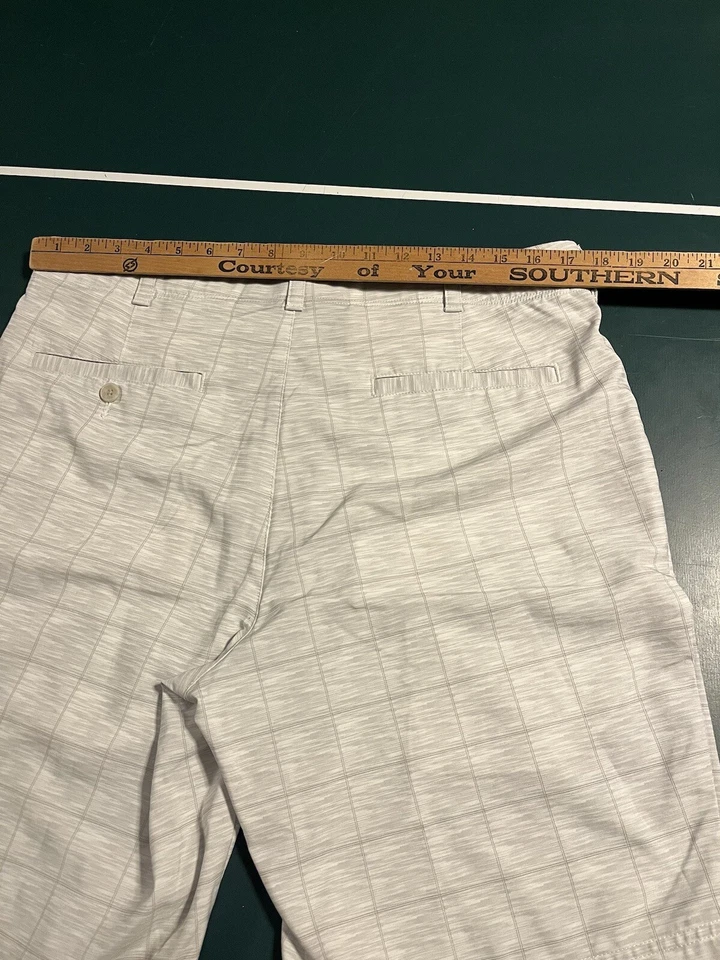 Pantalones cortos de golf Ben Hogan Performance para hombre talla 36 elásticos cómodos grises a cuadros 10” Foto 4 de 4