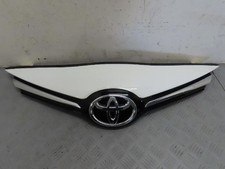 Calandre Toyota AVENSIS