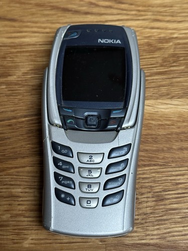 Nokia 6800 - Gray and Blue Flip Phone - Picture 2 of 15