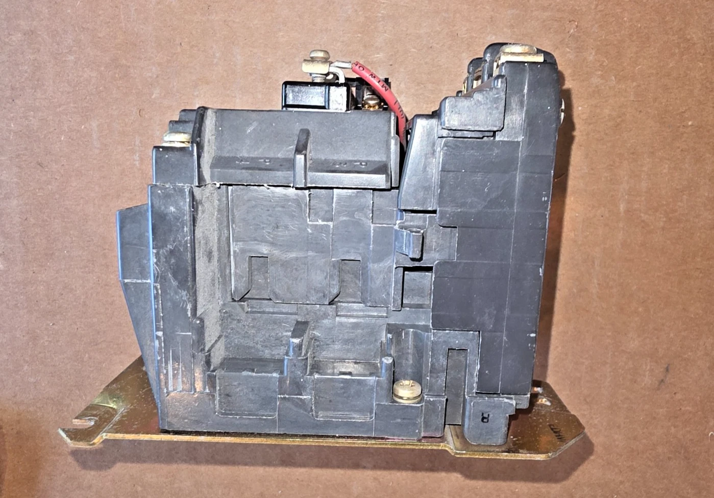 ALLEN BRADLEY 500F-BOD930 NEMA SIZE 1 CONTACTOR 120 V COIL W/ 595-A AUX CONTACT - thumbnail 4