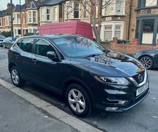 Nissan Qashqai 1.3 DIG-T Premium Euro 6 (s/s) 5dr