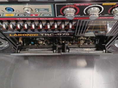 Lasonic TRC-975 Jumbo Boombox 10-Band EQ – Powers On, Untested