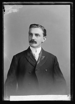 Photo:W.W. Millan Portrait Man in Suit c1905-1909